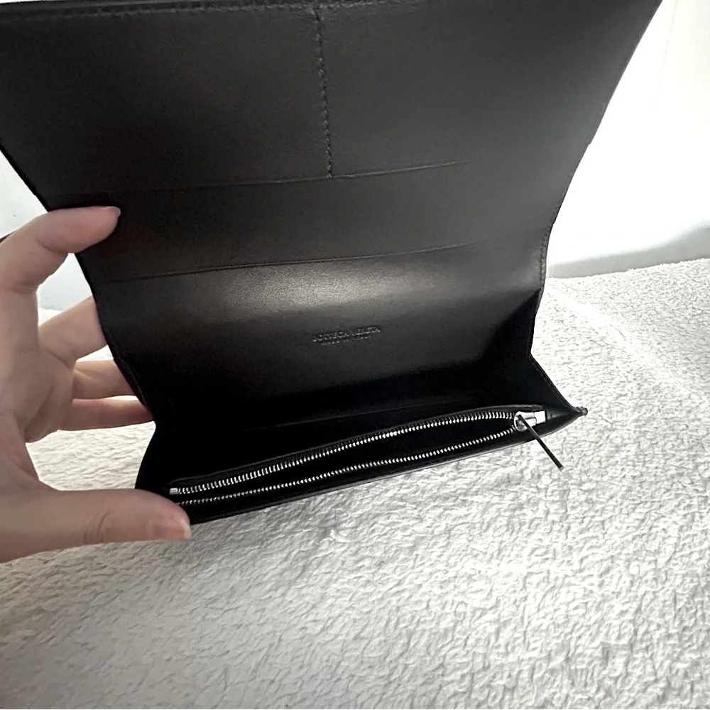 NWT Authentic Bottega Veneta Printed Grid Calf Leather Flap Long Wallet Black
